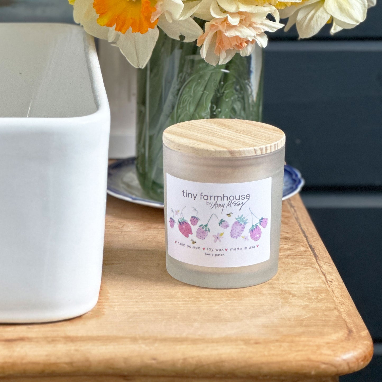 Strawberry Berry Patch hand-poured soy wax candle (11oz)